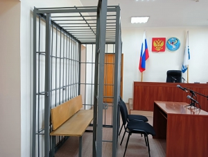 В Чойском районе мужчина осужден по уголовному делу о проявлении  подсудимым неуважения к суду и клеветы в отношении судьи